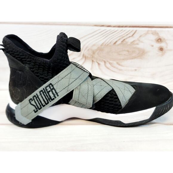 Nike Lebron Soldier 12 SFG Men\'s Black Basketball Shoes Size 8.5 AO4054-004 main image 11